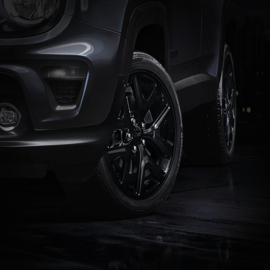 Детали экстерьера Jeep Renegade Night Eagle 2019 года  (WW) (фото 3 из 3)